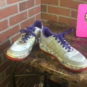 Nike good condition sneakers